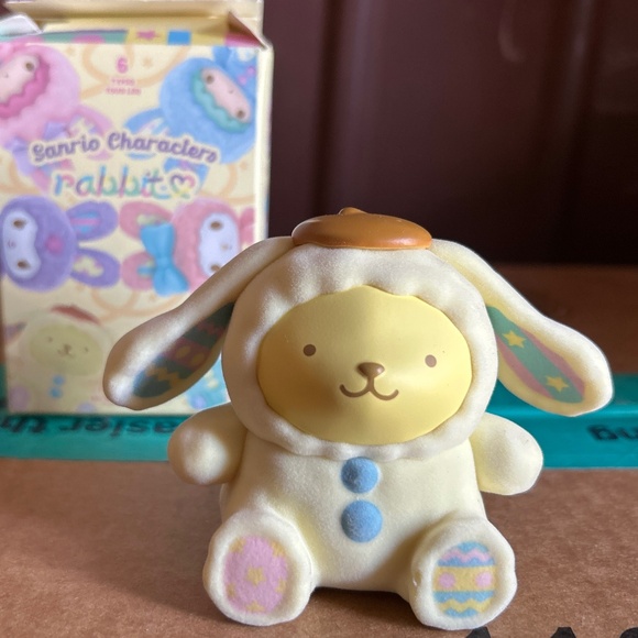 Sanrio Pompompurin Flocked Bunnies Top Toy Blind Box Figure - Picture 1 of 10